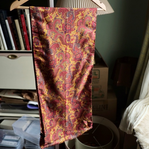 Vintage silk scarf - Picture 1 of 4